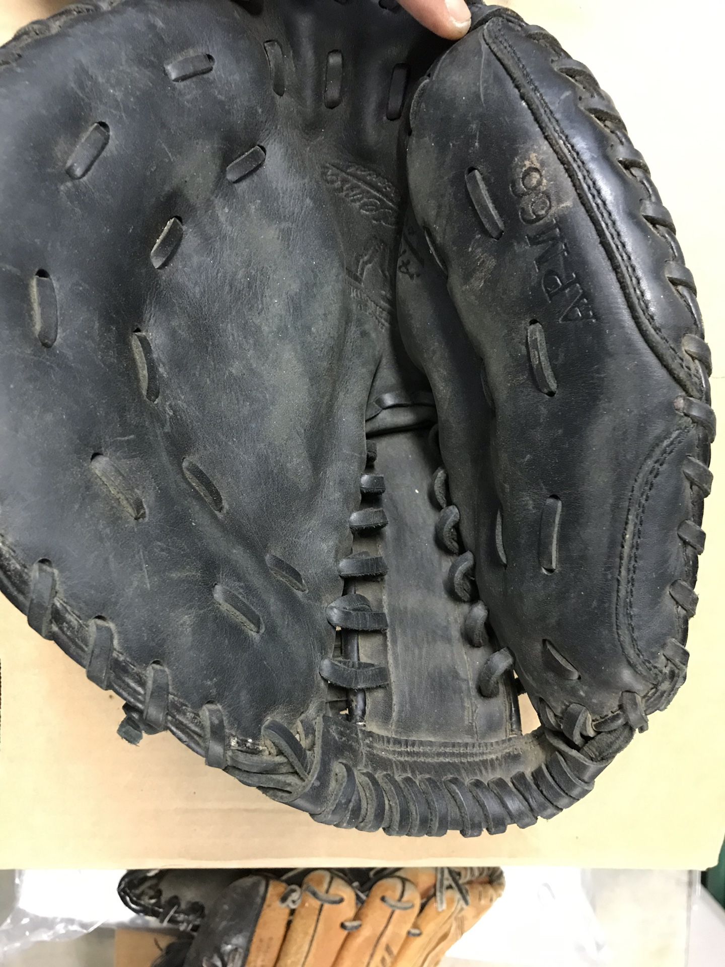 Akadema Glove APM66 Right Hand