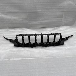 2021-2024 Jeep Grand Cherokee Front Bumper Radiator Grille OEM