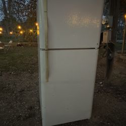 Kenmore Refrigerator 