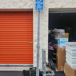 Handicap Sign ♿️ 