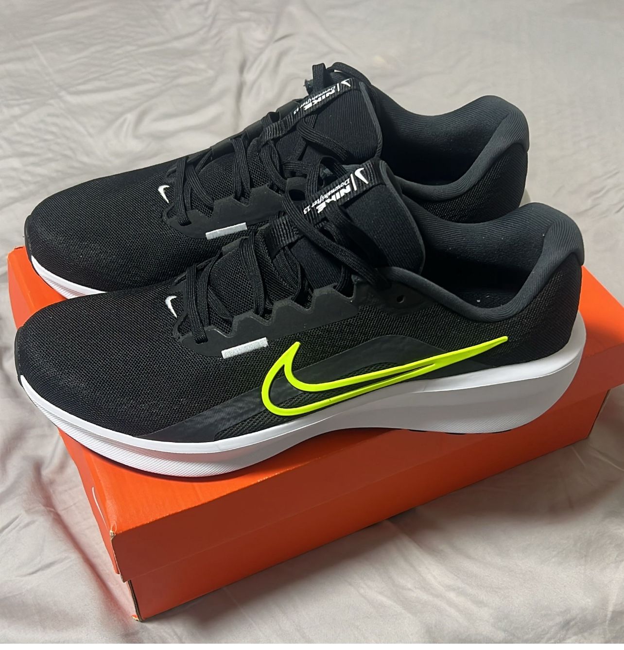 NIKE DOWNSHIFTER 13 Size 11