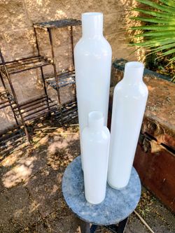 Set of 3 bright white glass vases