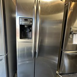 GE Side By Side Stainless Steel Refrigerator 33 Inch Wide 