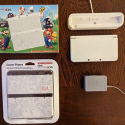 New Nintendo 3ds With Dock And Smash Brothers Plates