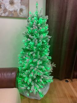 5ft green frosted tree
