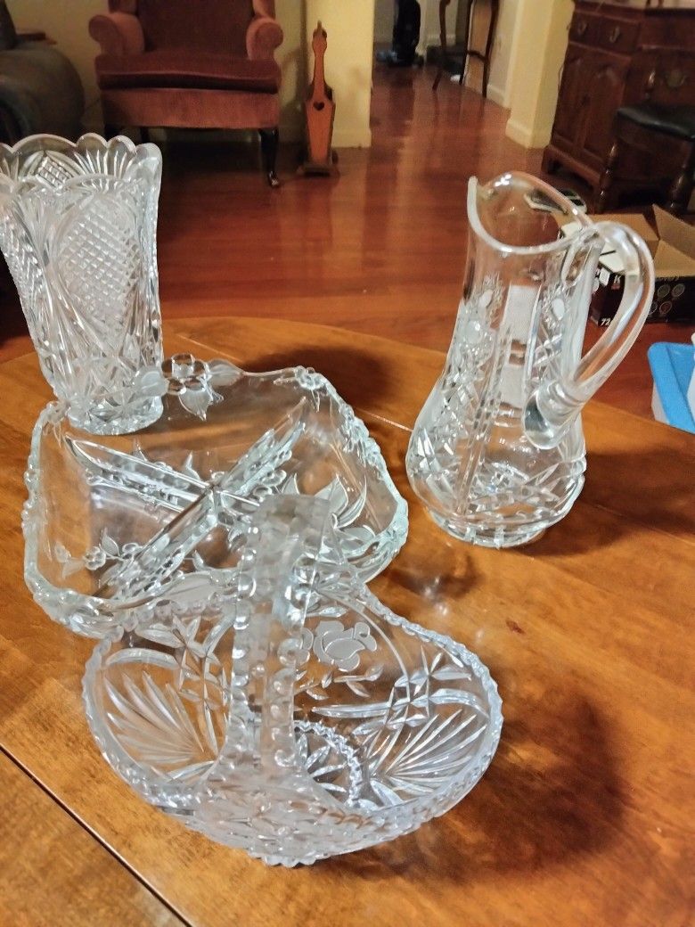Vintage 1950s Pressed Glass Crystal 4-Pc Set - Pinwheel Star Pattern - Pitcher, Vase, Relish, Swan