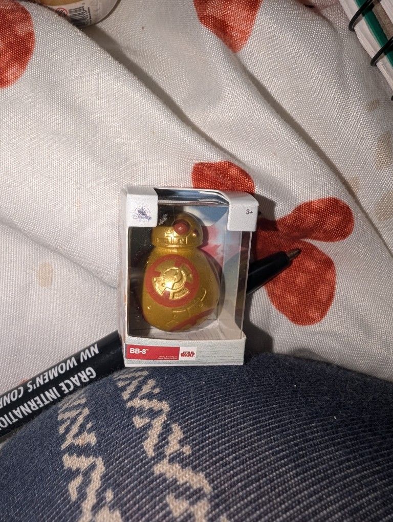 Gold Zuru Mini Brands