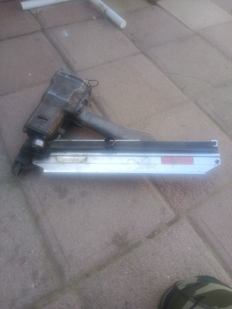 Pistola De Clavos