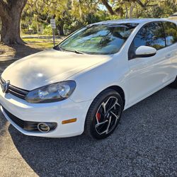 2011 Volkswagen Golf 