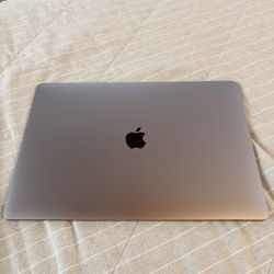 Used 2017 MacBook Pro Bad Video Flex Cable