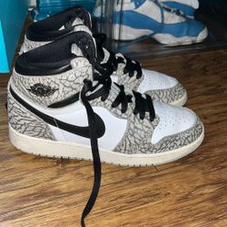 Jordan 1 Mids