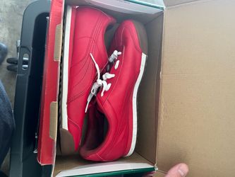 Puma Romas size W8