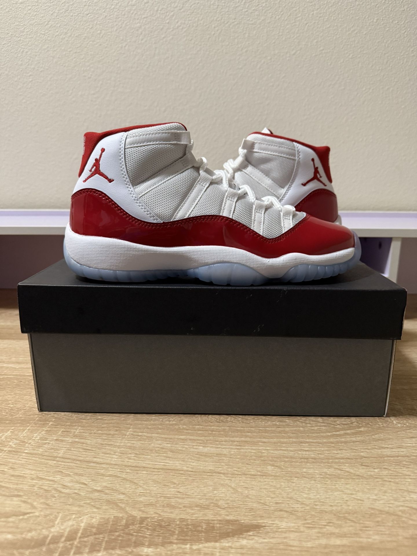 JORDAN 11 RETRO