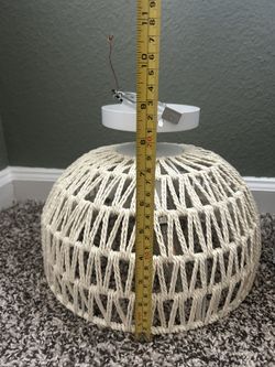 Ceiling light fixture