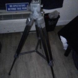 Libec NX-300MC 3 Section Carbon Fiber TRIPOD with NH30 Head and Mid-Level Spread