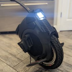 Inmotion-V12-Electric-Scooter 