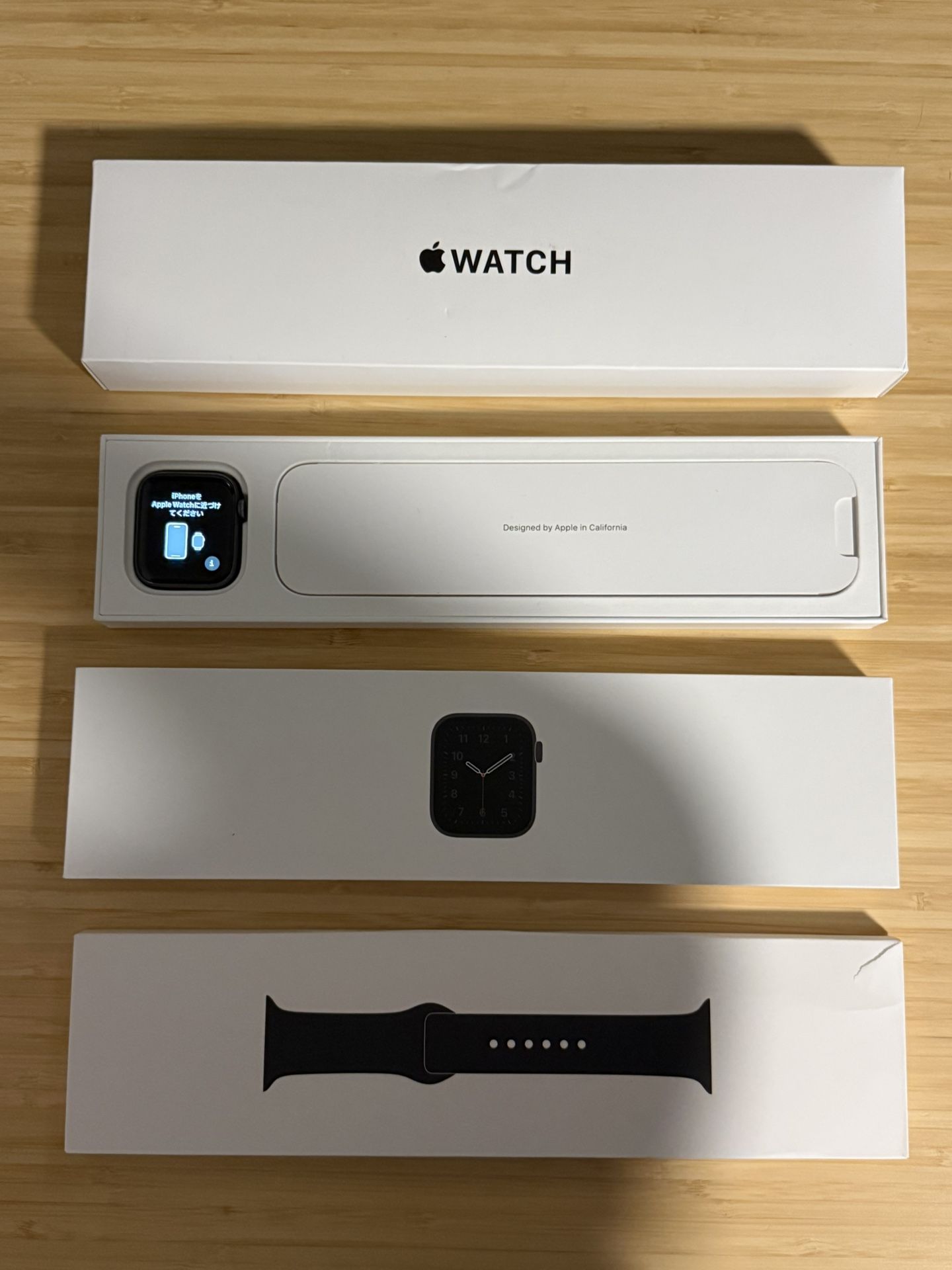 Apple Watch SE 44mm GPS – Space Gray – Black Sport Band – Box & Charger