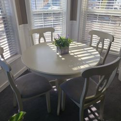 Suoer Cute 5 Piece Dining Table