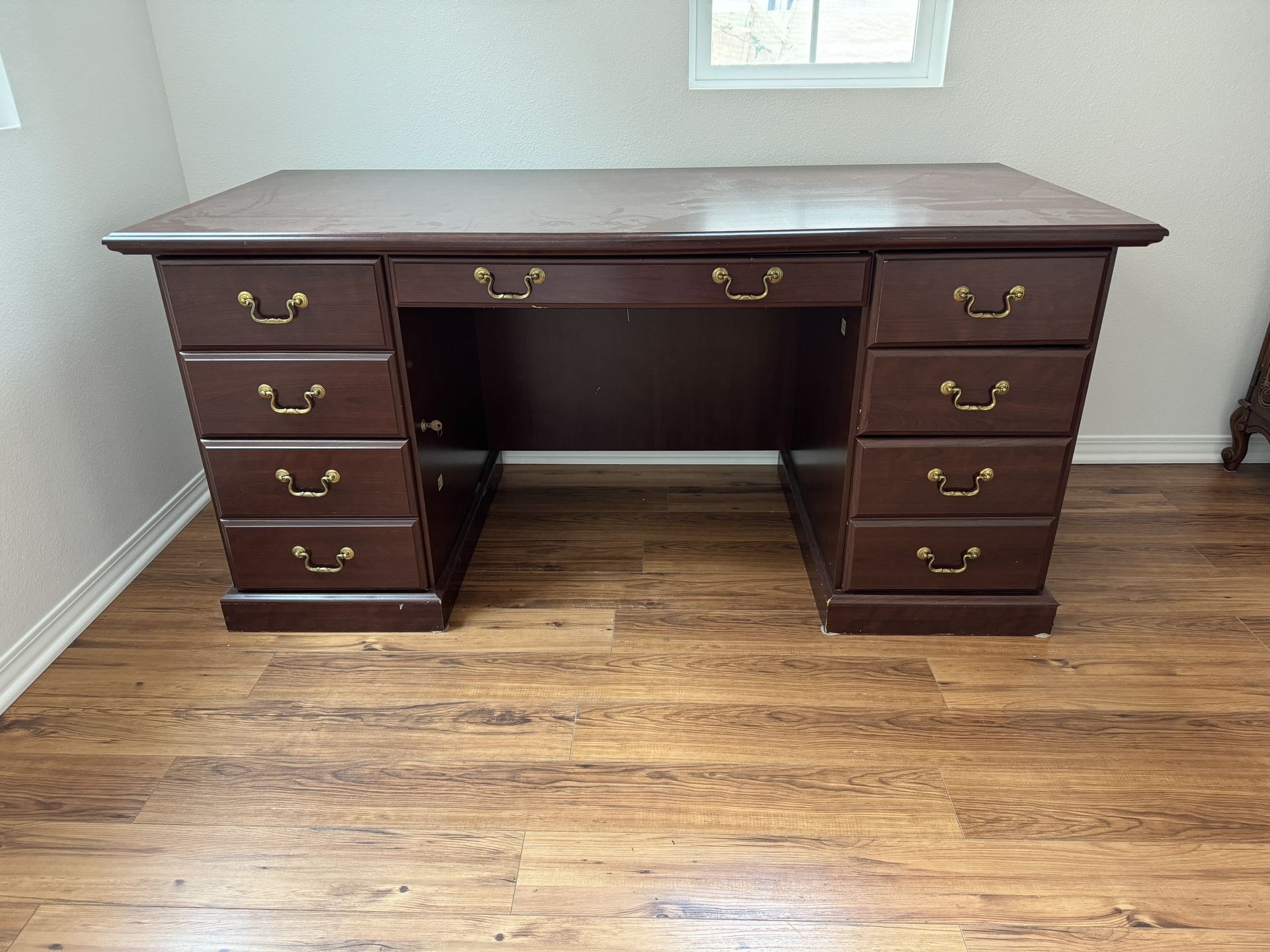 Office Desk