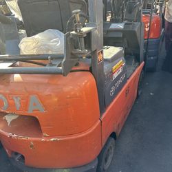 Forklift Toyota 3500 Lb 90 Days Warranty