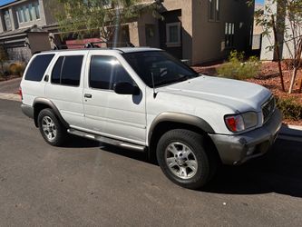 2000 Nissan Pathfinder SE