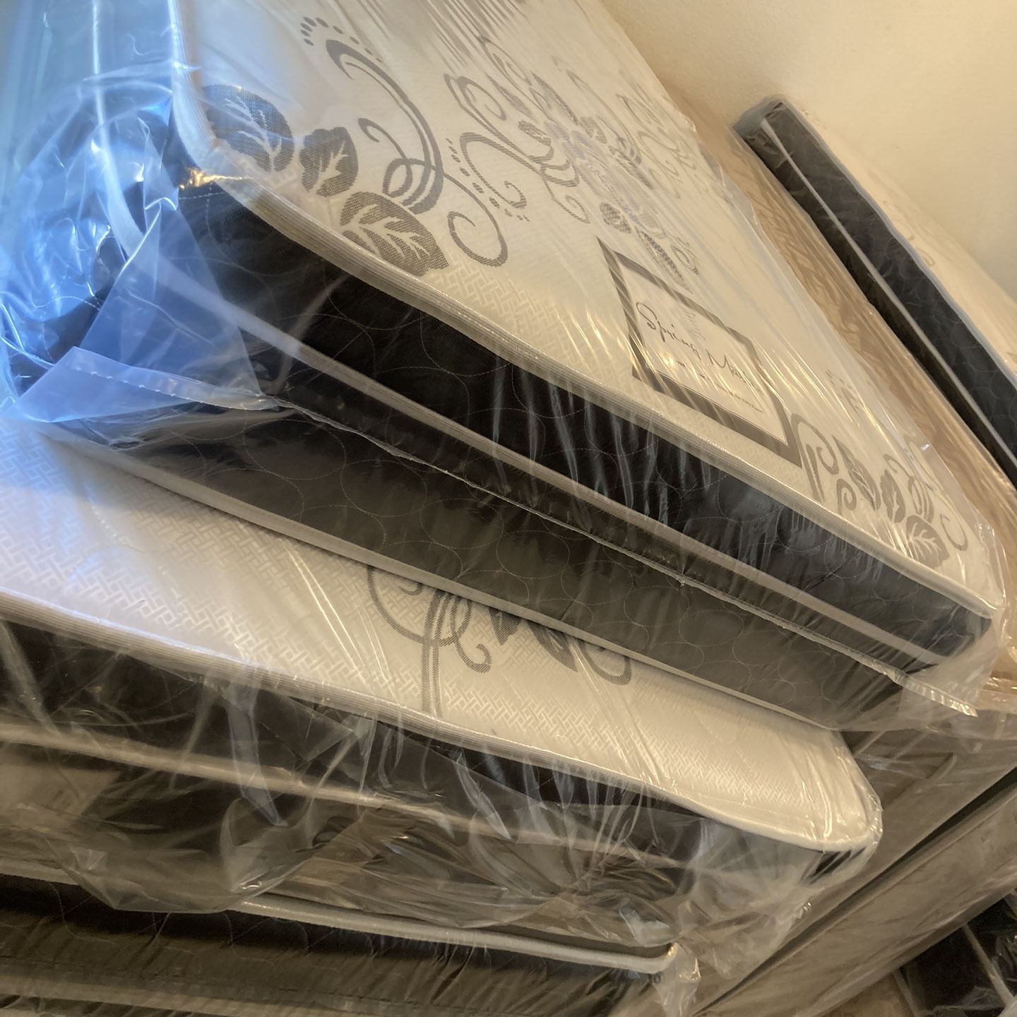 Hemet Queen Mattress And Boxspring Delivery 