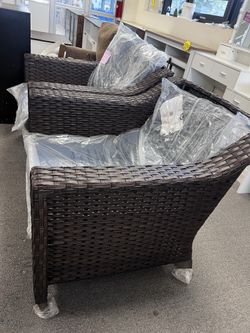 🔥 2 New Premium Outdoor Wicker Patio Chairs - Dark Brown/Blue - $199  Brand new set of 2 high-end patio chairs, dark brown all-weather wicker with th