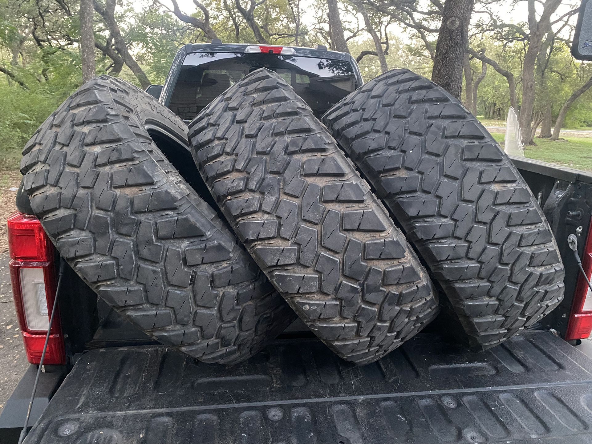 295 65 20 Nitto Trail Grappler M/T