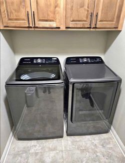 Samsung washer & gas dryer set