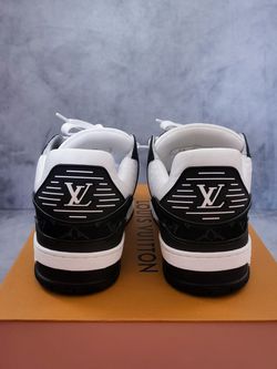 Louis Vuitton Men Black Leather Fashion Sneakers Shoe Size 9.5