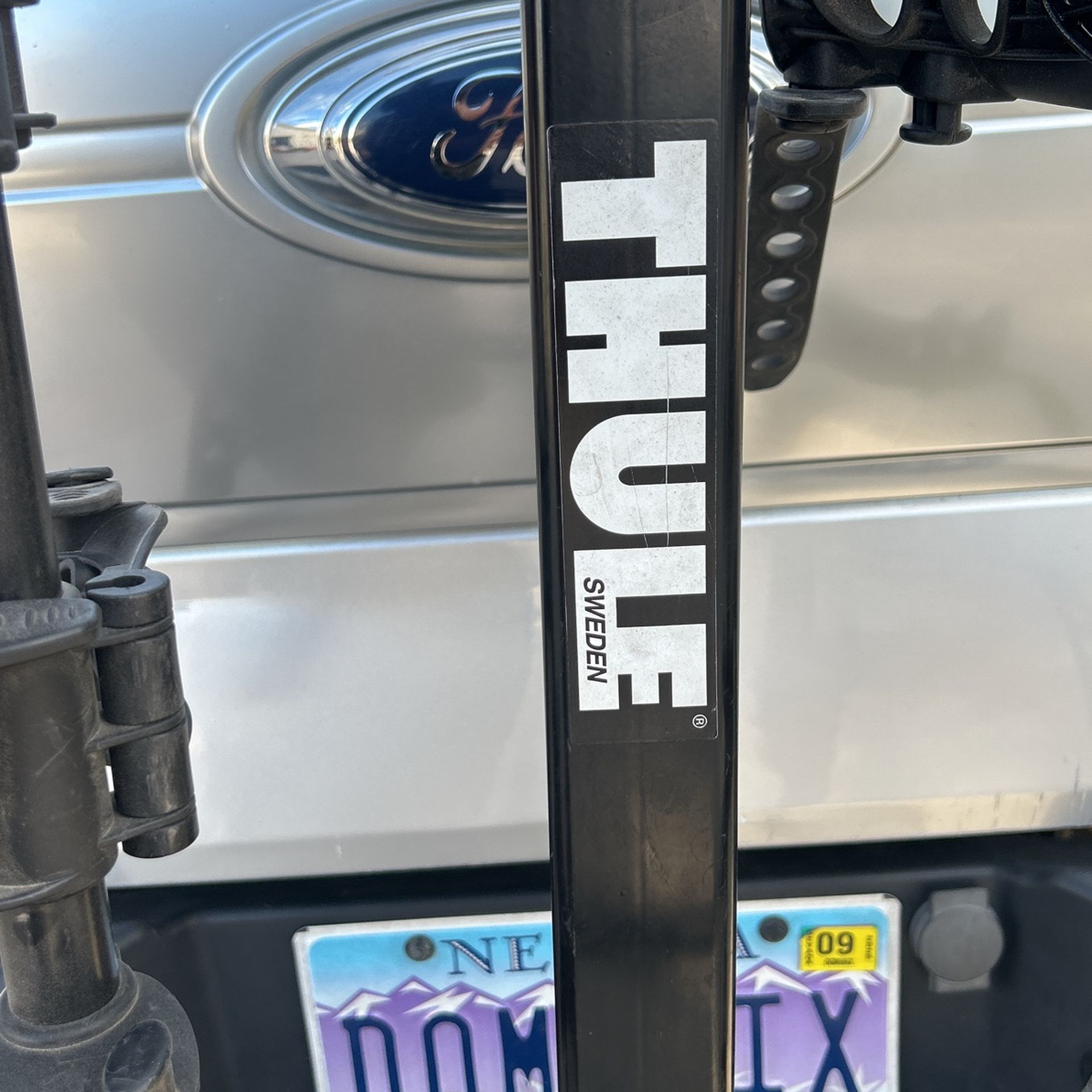 Thule Bike Rack(TOW HITCH)