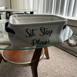 Pet’s toy basket 