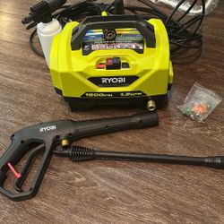 RYOBI 1800 PSI 1.2 GPM ELECTRIC PRESSURE WASHER