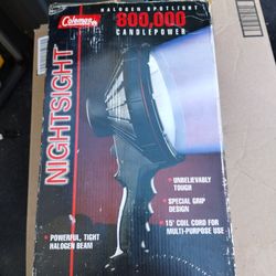 Coleman 800,000 Candlepower Halogen Spotlight
