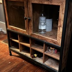 Cabinet Bar