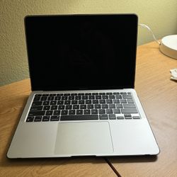 Mac Book Air (2020)