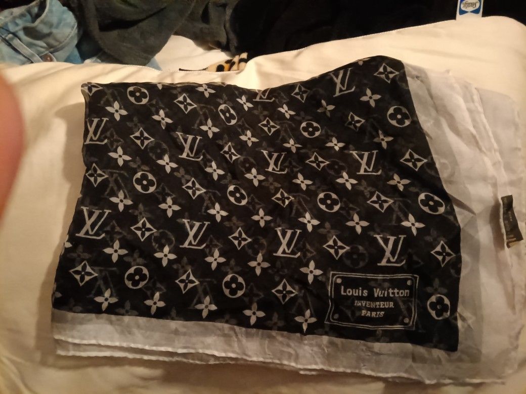 Louis Vuitton Scarf
