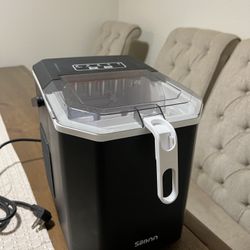 Silonn Ice Maker Countertop, Portable Ice Machine with Carry Handle, Self-Cleaning Ice Makers with Basket and Scoop, 9 Cubes in 6 Mins, 26 lbs per Day