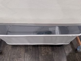 Baby bassinet bedside sleeper