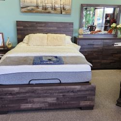 MEMORIAL DAY SALE!!! 4-PC Queen Bedroom Set/ Bedframe, Nightstand, Dresser & Mirror 