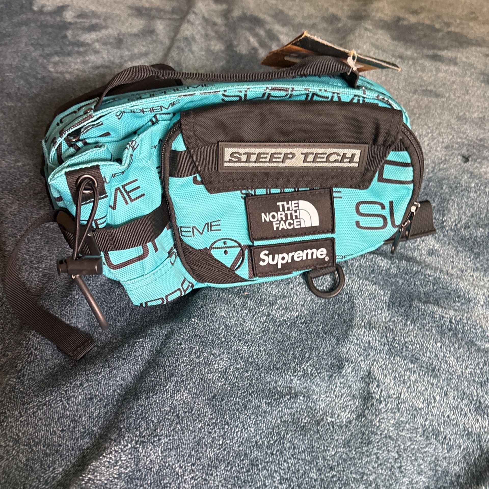 Supreme x The North Face Steep Tech Waist Bag Teal & Black FW22 - Picture 3 of 3 7 Supreme x The North Face Steep Tech Waist Bag Teal & Black FW22