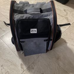 Pet carrier