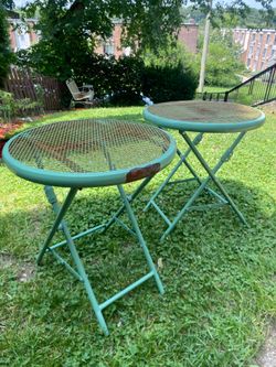2 Round Metal Wire Folding Side Table