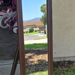 Stand Up Mirror