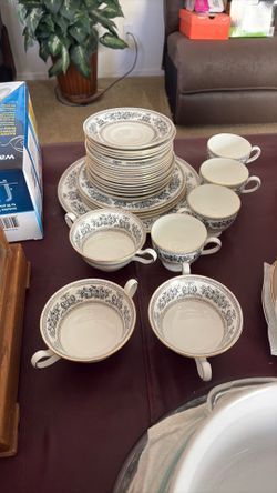 Clean China dishes & Japanese  collector dolls