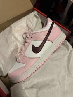 Nike Dunks 