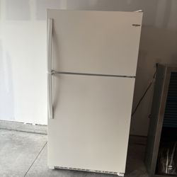 Whirlpool Top And Bottom Fridge 