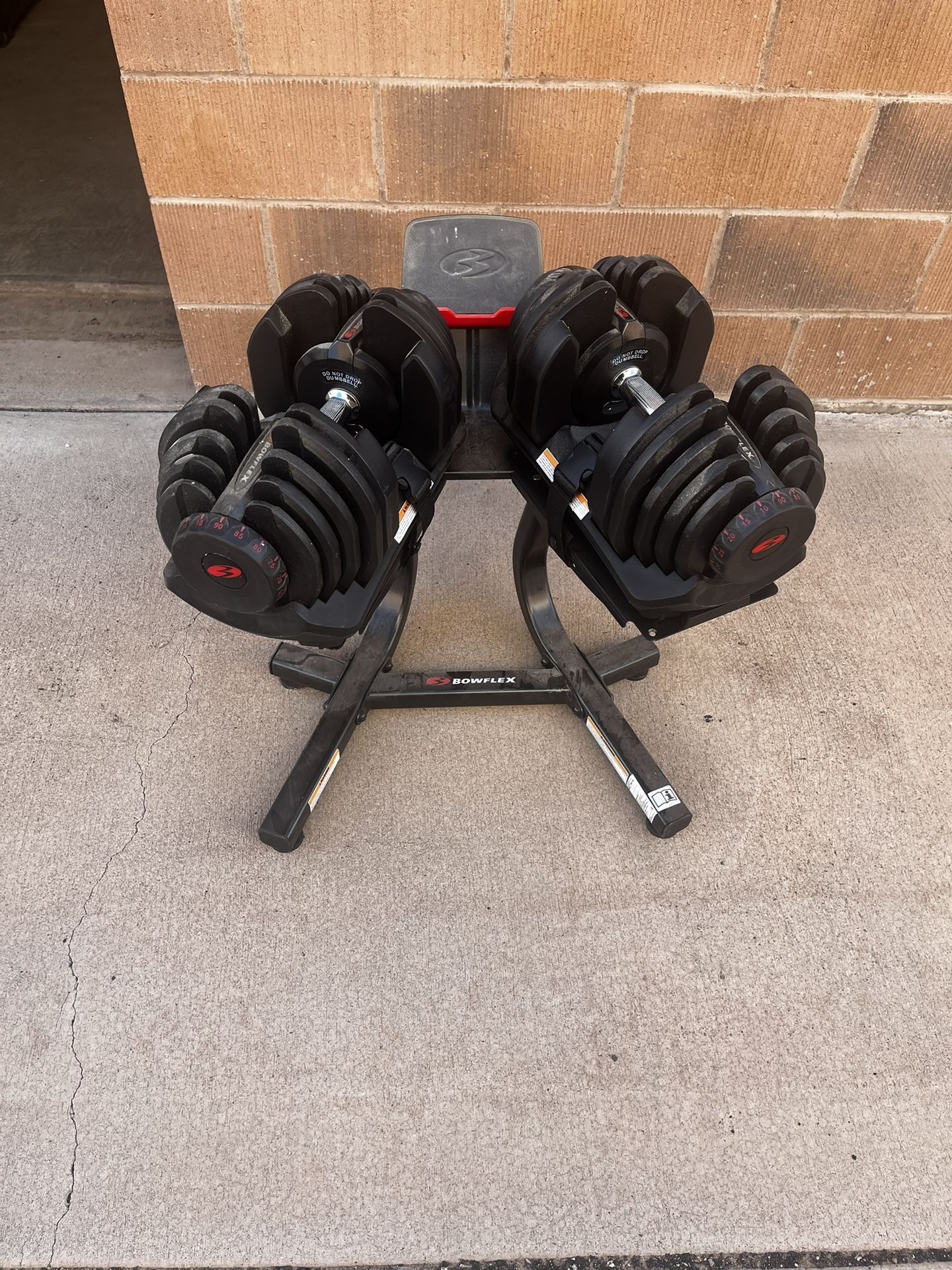 BowFlex SelectTech 1090 Adjustable Dumbbells W Stand