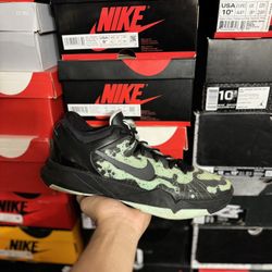 Kobe 7 Poison Dart Frog 10 size 11 cm to USED But Clean