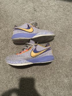 Lebron 20 Size 9